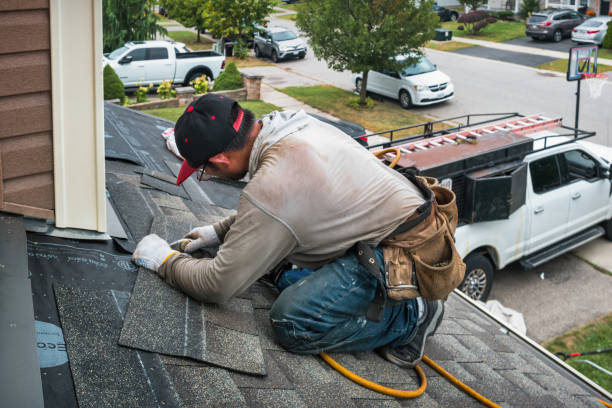 Professional Emergency Roof Repair technician working in Felton, MN